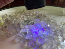 Load image into Gallery viewer, Petroleum Quartz 90 gram LOT