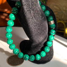 Load image into Gallery viewer, 8mm Malachite 7.5" Bracelet