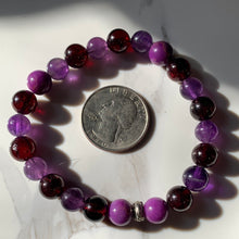 Load image into Gallery viewer, 8mm Garnet/Phosphederite/Amethyst 7.5" Bracelet