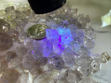 Load image into Gallery viewer, Petroleum Quartz 90 gram LOT