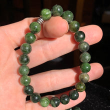 Load image into Gallery viewer, 8mm Chrome Diopside Bracelet 7.5"