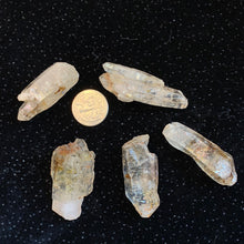 Load image into Gallery viewer, Rough Petroleum Quartz