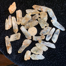 Load image into Gallery viewer, Rough Petroleum Quartz