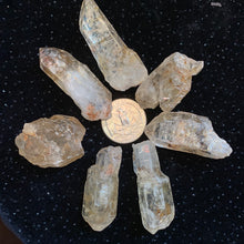 Load image into Gallery viewer, Rough Petroleum Quartz