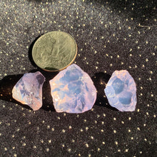 Load image into Gallery viewer, Small Pieces Lavender Quartz