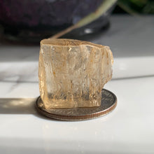 Load image into Gallery viewer, Scapolite Piece