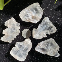 Load image into Gallery viewer, Fishtail Selenite chunks