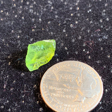 Load image into Gallery viewer, Raw Peridot Pieces