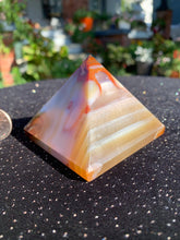 Load image into Gallery viewer, Druzy Agate Pyramid