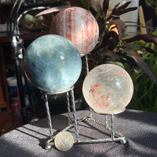 Load image into Gallery viewer, 3 Sphere Triangle Stand- 2 Colors