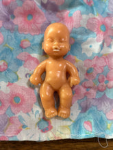 Load image into Gallery viewer, 1992 Vintage Raffoler  Pregnant Doll Karen Mother Baby Inside Belly Midge Clone
