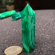Load image into Gallery viewer, Small Malachite Point

