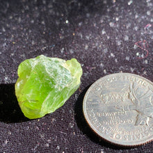 Load image into Gallery viewer, Raw Peridot Pieces
