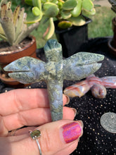 Load image into Gallery viewer, Moss Agate carved Dragon Fly
