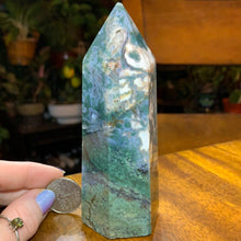 Load image into Gallery viewer, 384 G Moss Agate Tower
