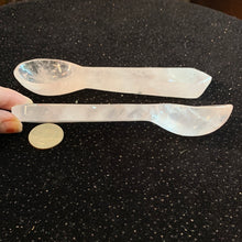 Load image into Gallery viewer, Rose Quartz Carved Spoon
