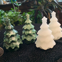 Load image into Gallery viewer, Crystal Christmas Tree (2 materials)
