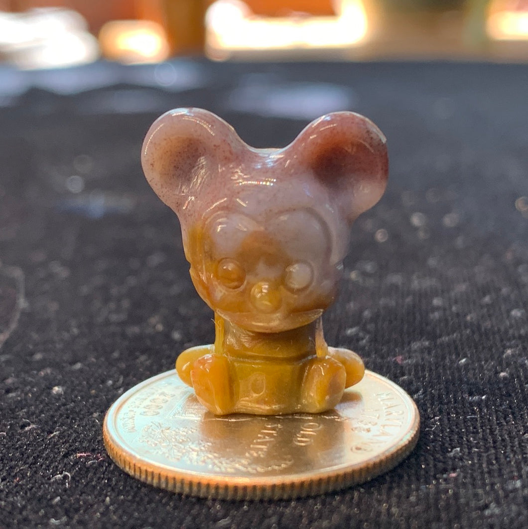 .9” Super Tiny Mouse Carving!